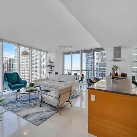 Sun, Style And Skyline Modern Icon Brickell 2Br Apartment